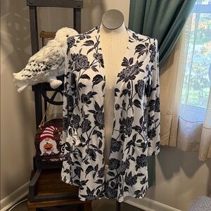 LuLaRoe Caroline Black and White Flowered Cardigan - Size: Medium